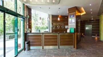 L&B Hotel