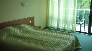 L&B Hotel