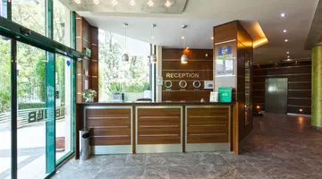 L&B Hotel