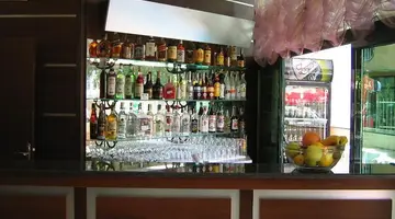 L&B Hotel