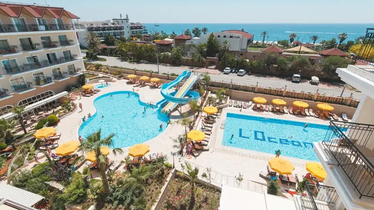 L' Oceanica Beach Resort