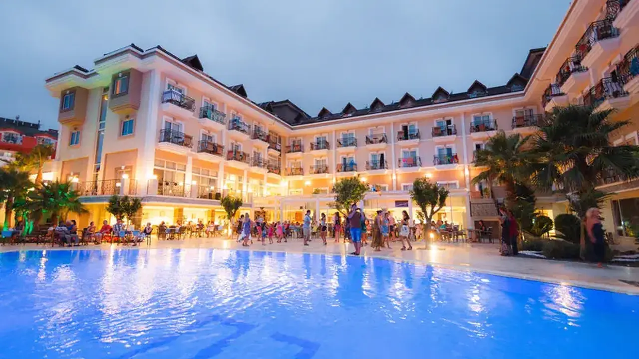 L' Oceanica Beach Resort