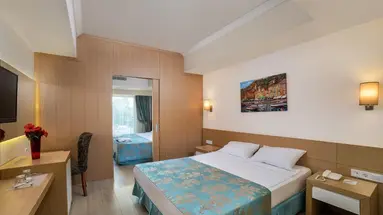 L Oceanica Hotel
