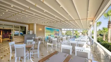 L Oceanica Hotel