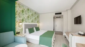 L Oceanica Hotel