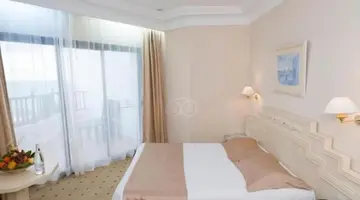 L Orient Palace Resort & Spa Hotel