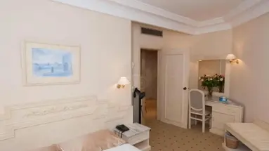 L  Orient Palace Resort & Spa Hotel