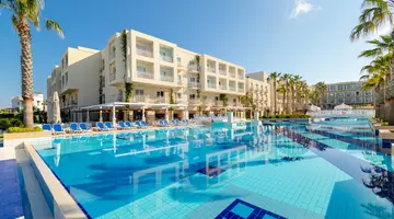 LA BLANCHE RESORT & SPA