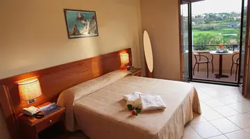 LA BUSSOLA HOTEL