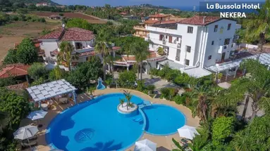 LA BUSSOLA HOTEL