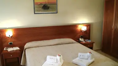 LA BUSSOLA HOTEL
