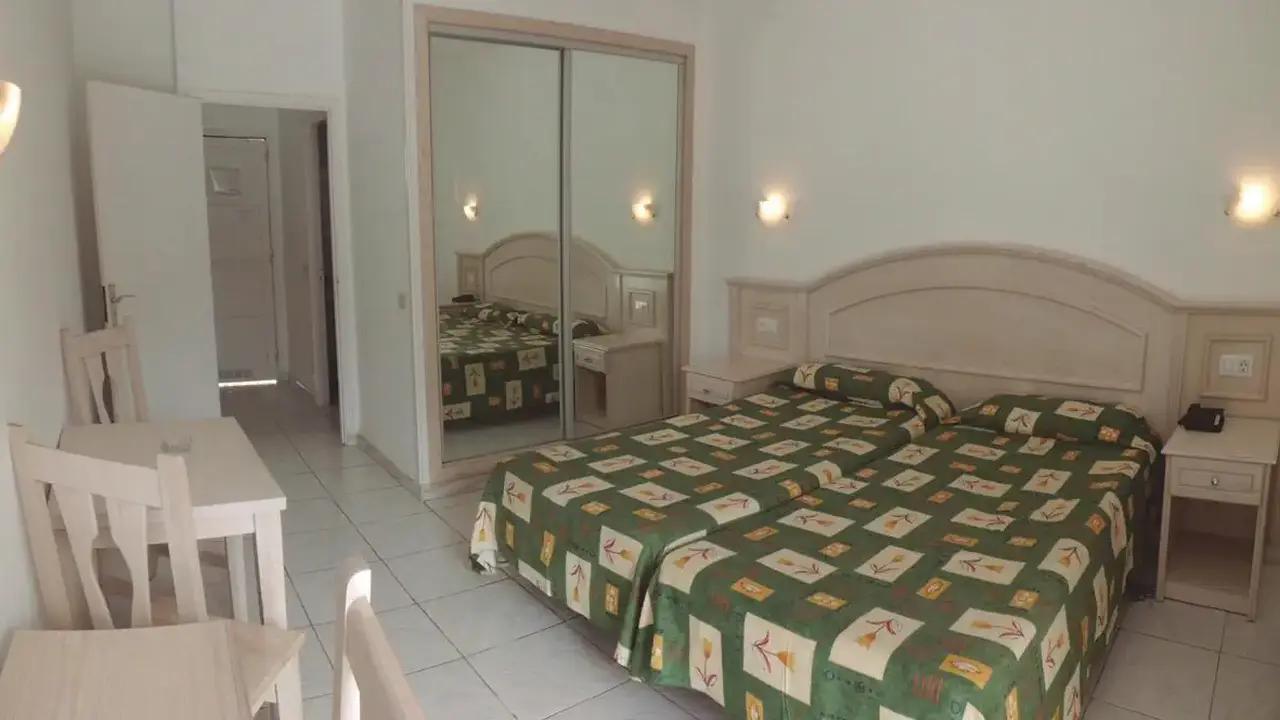 La Carabela Apartamentos
