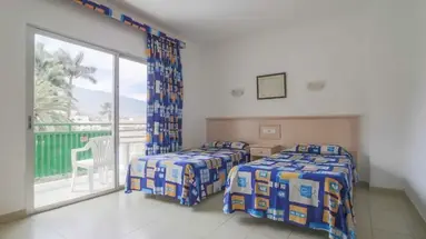 La Carabela Apartamentos