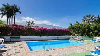 La Carabela Apartamentos