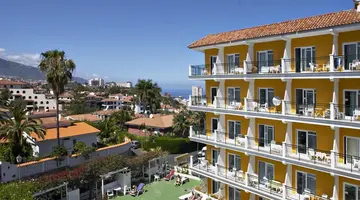 La Carabela Apartamentos