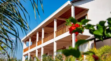 LA CASA RESORT