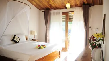 LA CASA RESORT