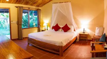 LA CASA RESORT