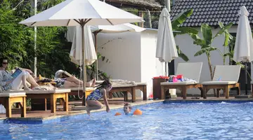 LA CASA RESORT