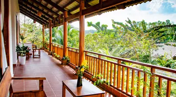 LA CASA RESORT