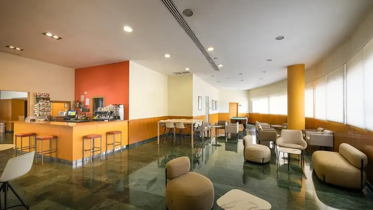La Estacion