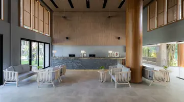LA FLORA KHAO LAK