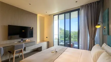 La Green Hotel & Residence