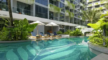 La Green Hotel & Residence