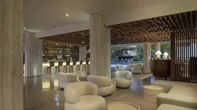 La Green Hotel & Residence