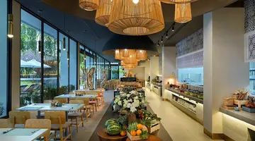 La Green Hotel & Residence
