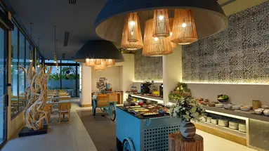 La Green Hotel & Residence