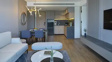 La Green Hotel & Residence