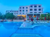La Luna Hotel
