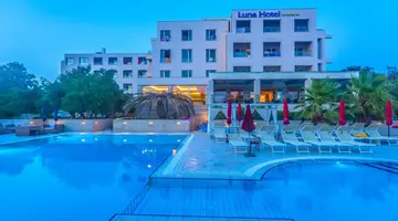 La Luna Hotel