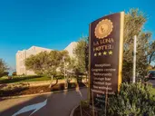 La Luna Hotel