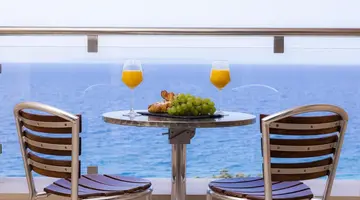 La Luna Hotel