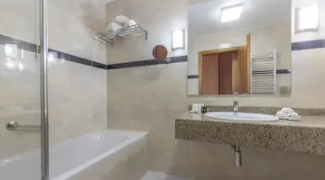 La Luna Hotel