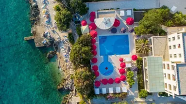 La Luna Hotel