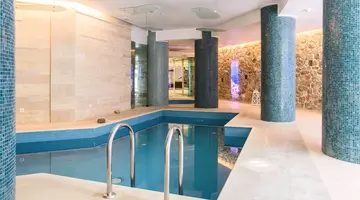 La Mer Deluxe Hotel & Spa