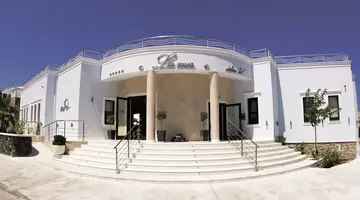 La Mer Deluxe Hotel & Spa