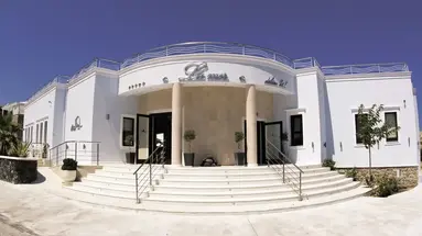 La Mer Deluxe Hotel & Spa