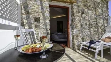 La Mer Deluxe Hotel & Spa