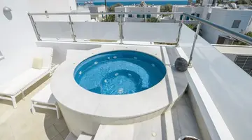 La Mer Deluxe Hotel & Spa