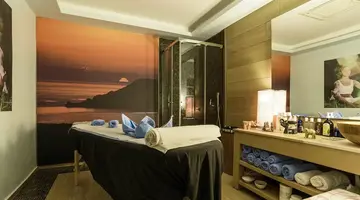 La Mer Deluxe Hotel & Spa