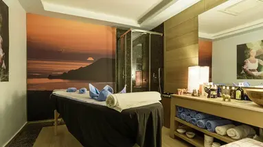 La Mer Deluxe Hotel & Spa