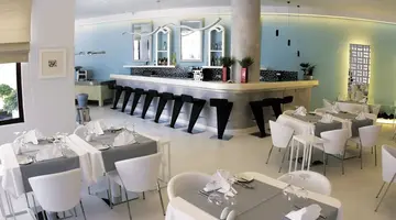 La Mer Deluxe Hotel & Spa
