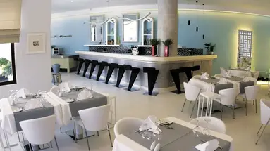 La Mer Deluxe Hotel & Spa
