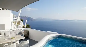 La Perla Villas and Suites