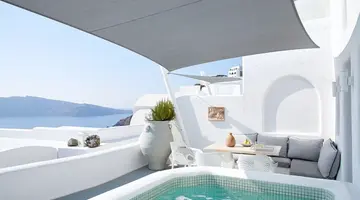 La Perla Villas and Suites