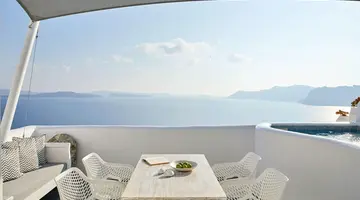 La Perla Villas and Suites